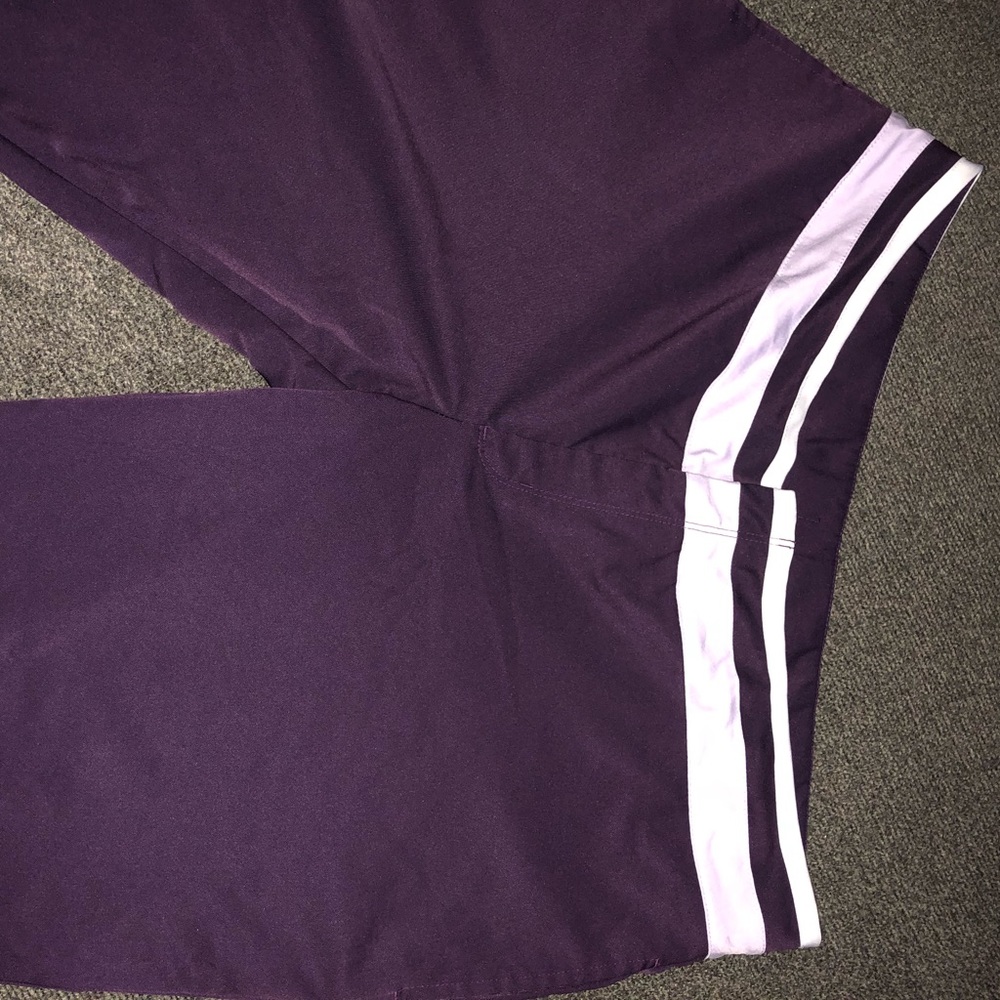 NWOT NIKE capris with adjustable waiste